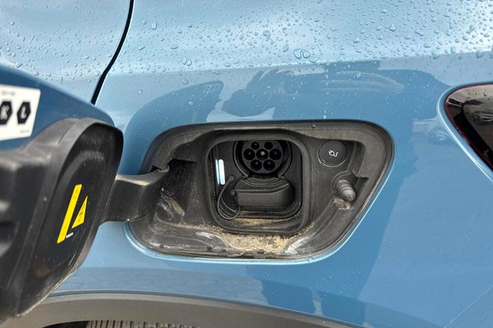 Blå Volvo C40 fra 2023
