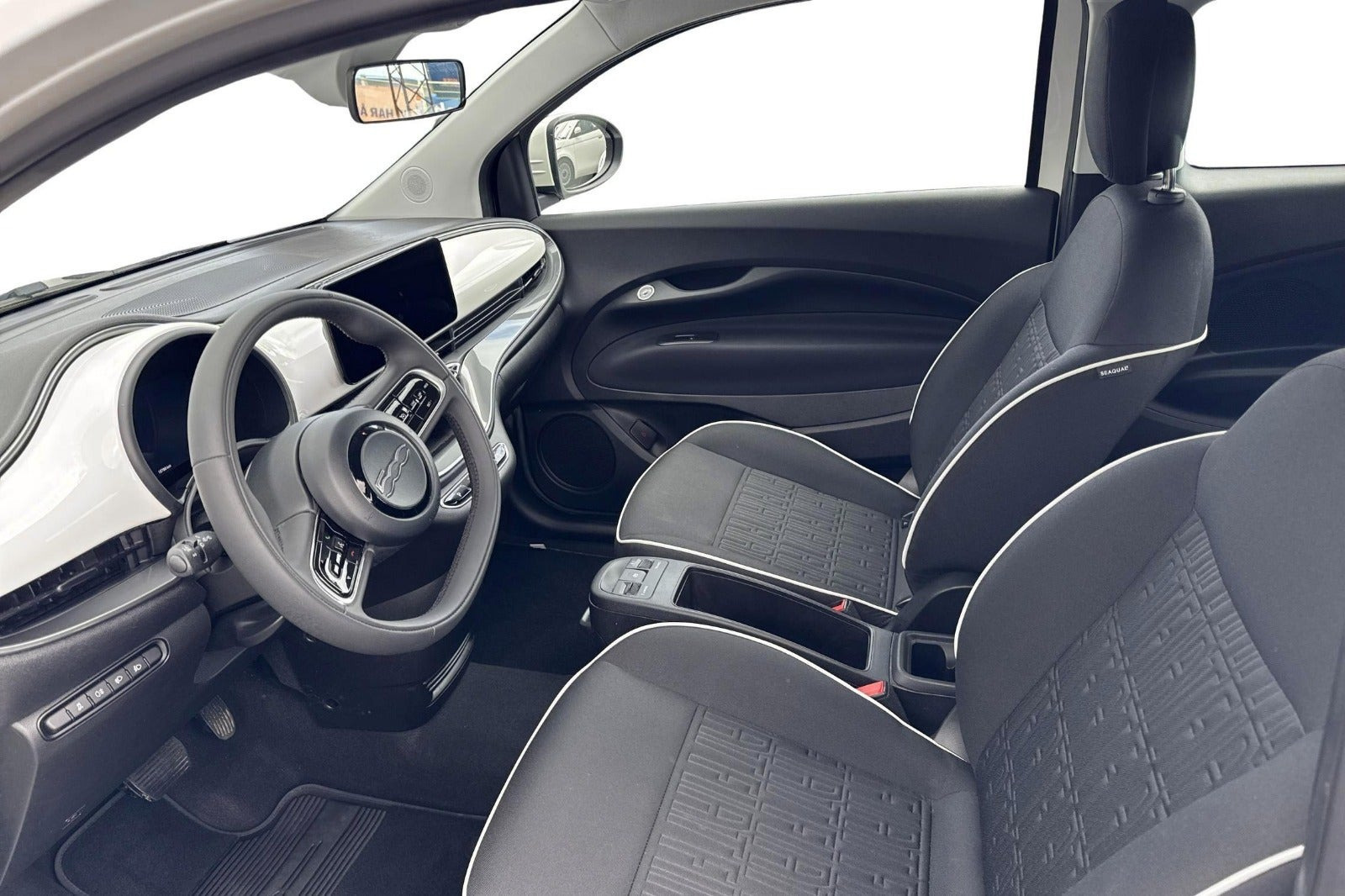 Grøn Fiat 500e fra 2023
