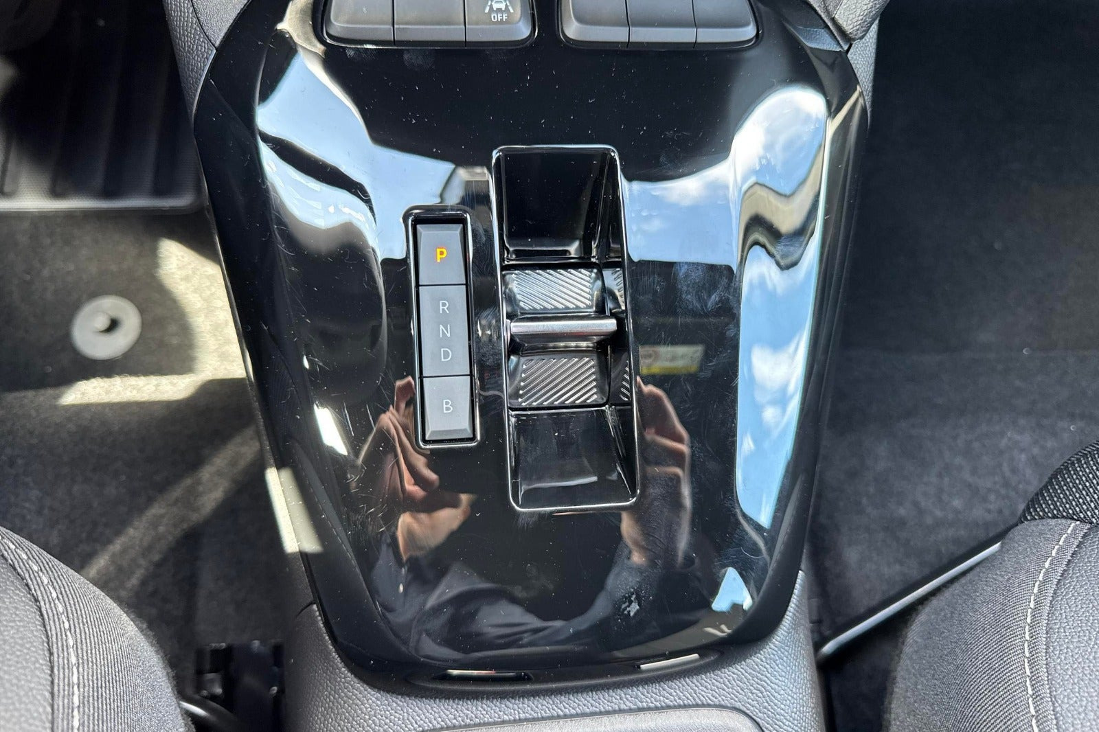 Sort Opel Corsa-e fra 2026