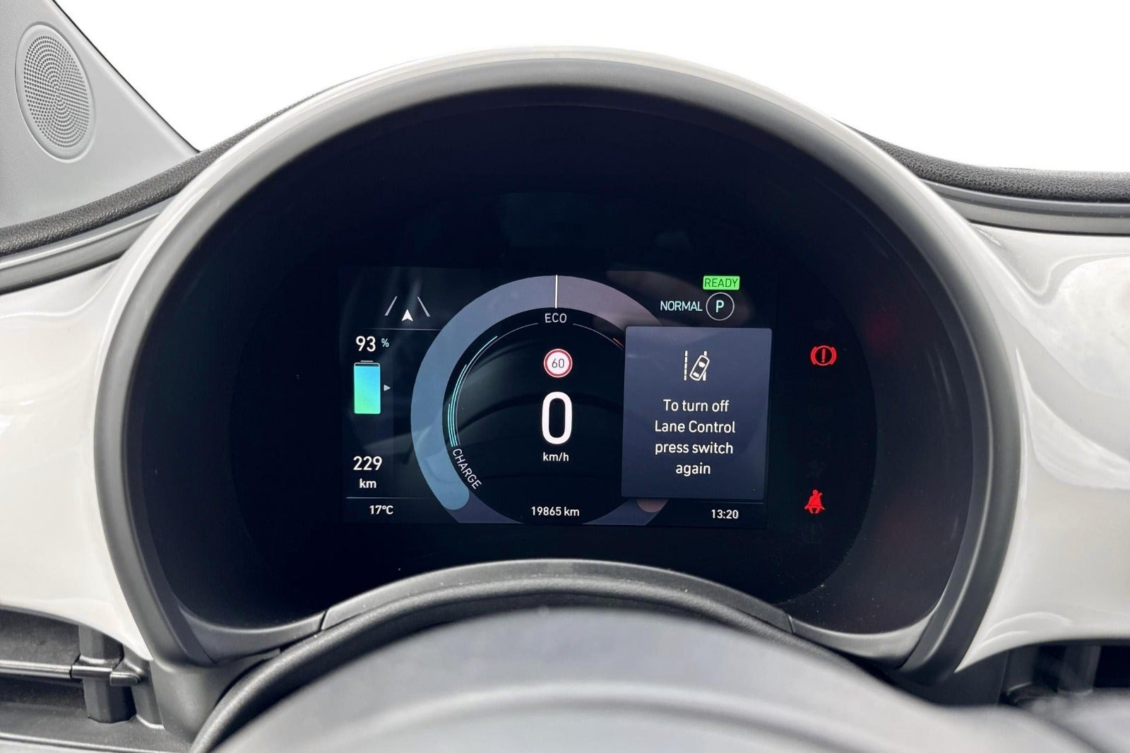 Hvid Fiat 500e fra 2023
