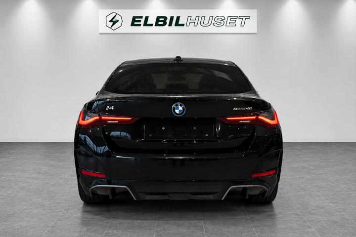 Sort BMW i4 fra 2026