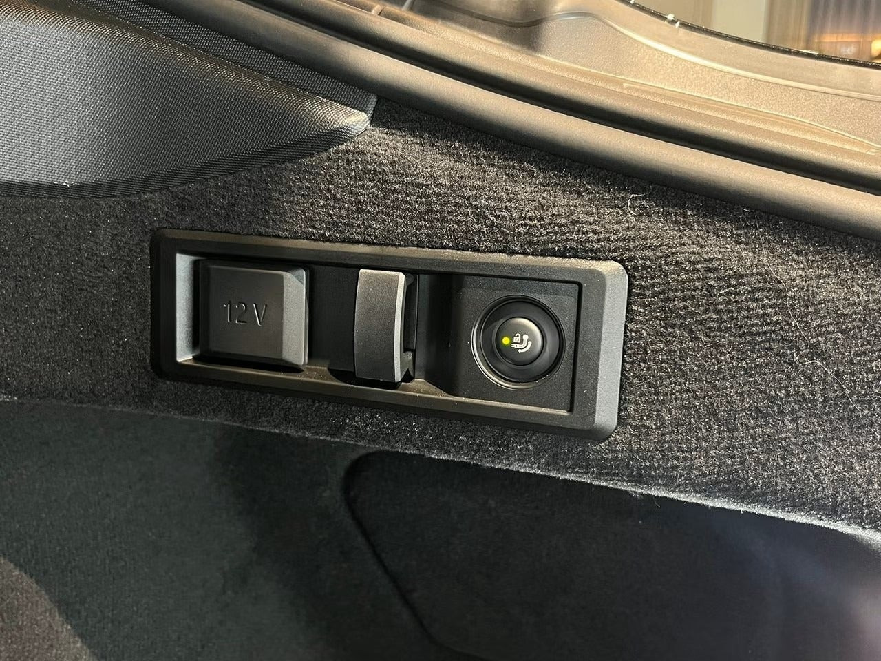 Sort BMW i4 fra 2026