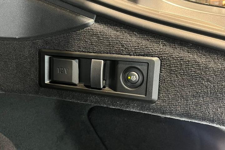 Sort BMW i4 fra 2026