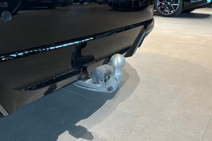 Sort BMW i4 fra 2026