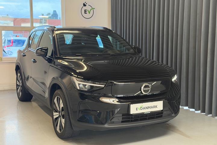 Sort Volvo XC40 fra 2023