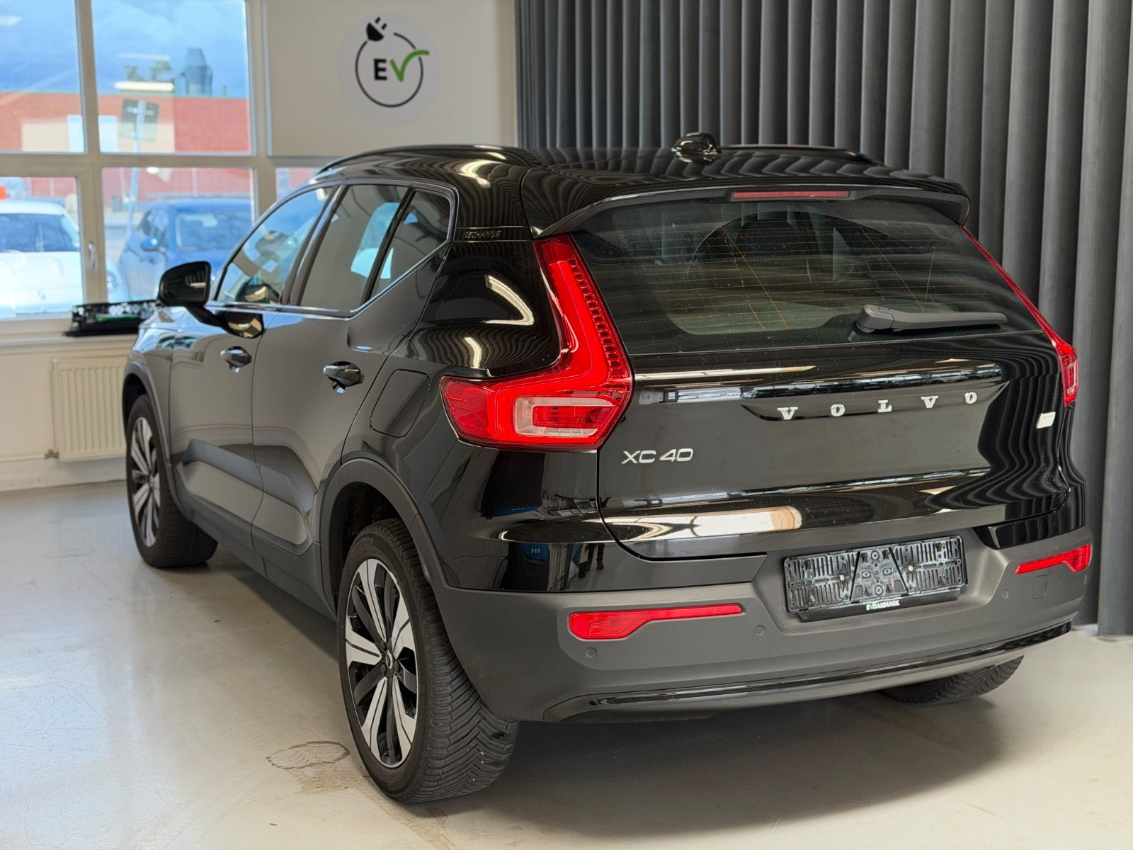 Sort Volvo XC40 fra 2023