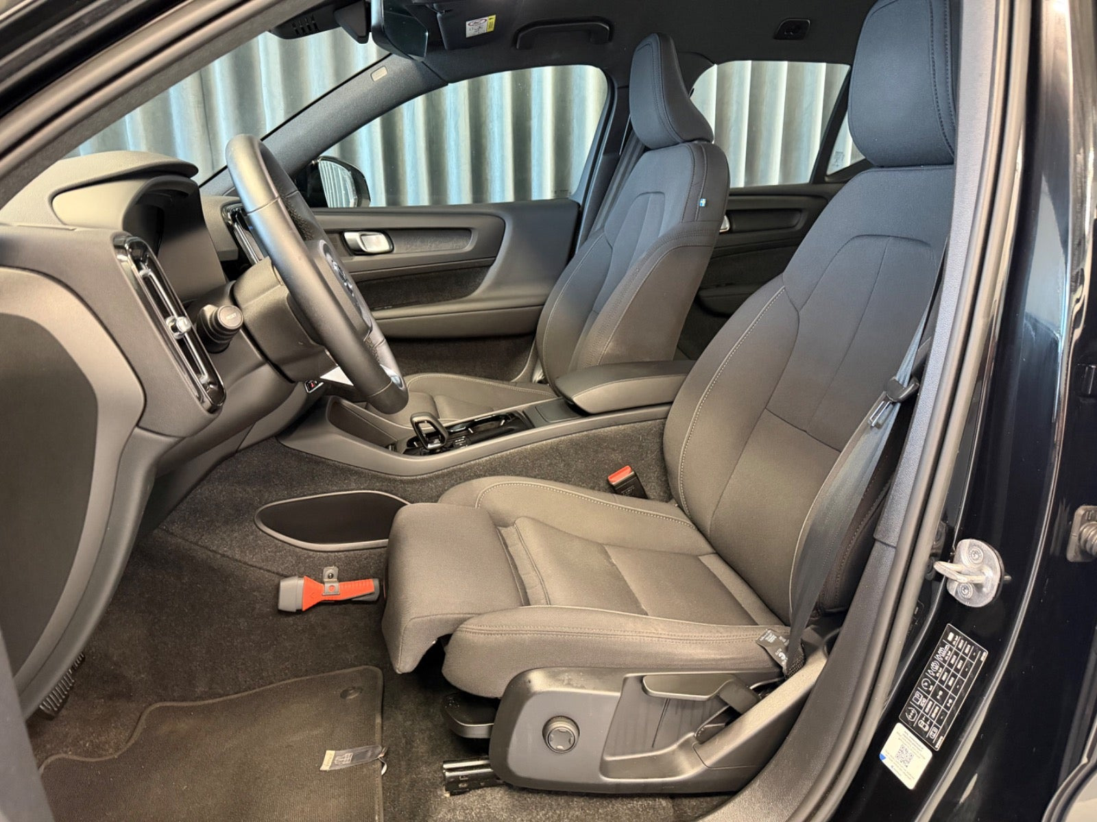Sort Volvo XC40 fra 2023