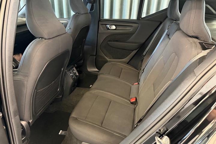 Sort Volvo XC40 fra 2023