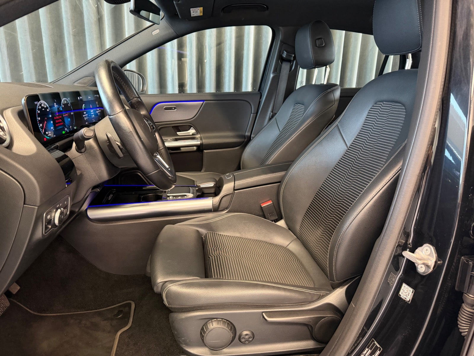 Sort Mercedes EQA250 fra 2021