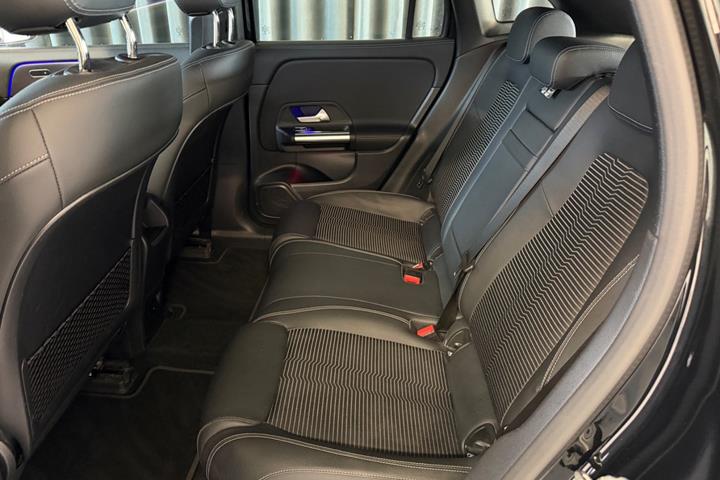 Sort Mercedes EQA250 fra 2021