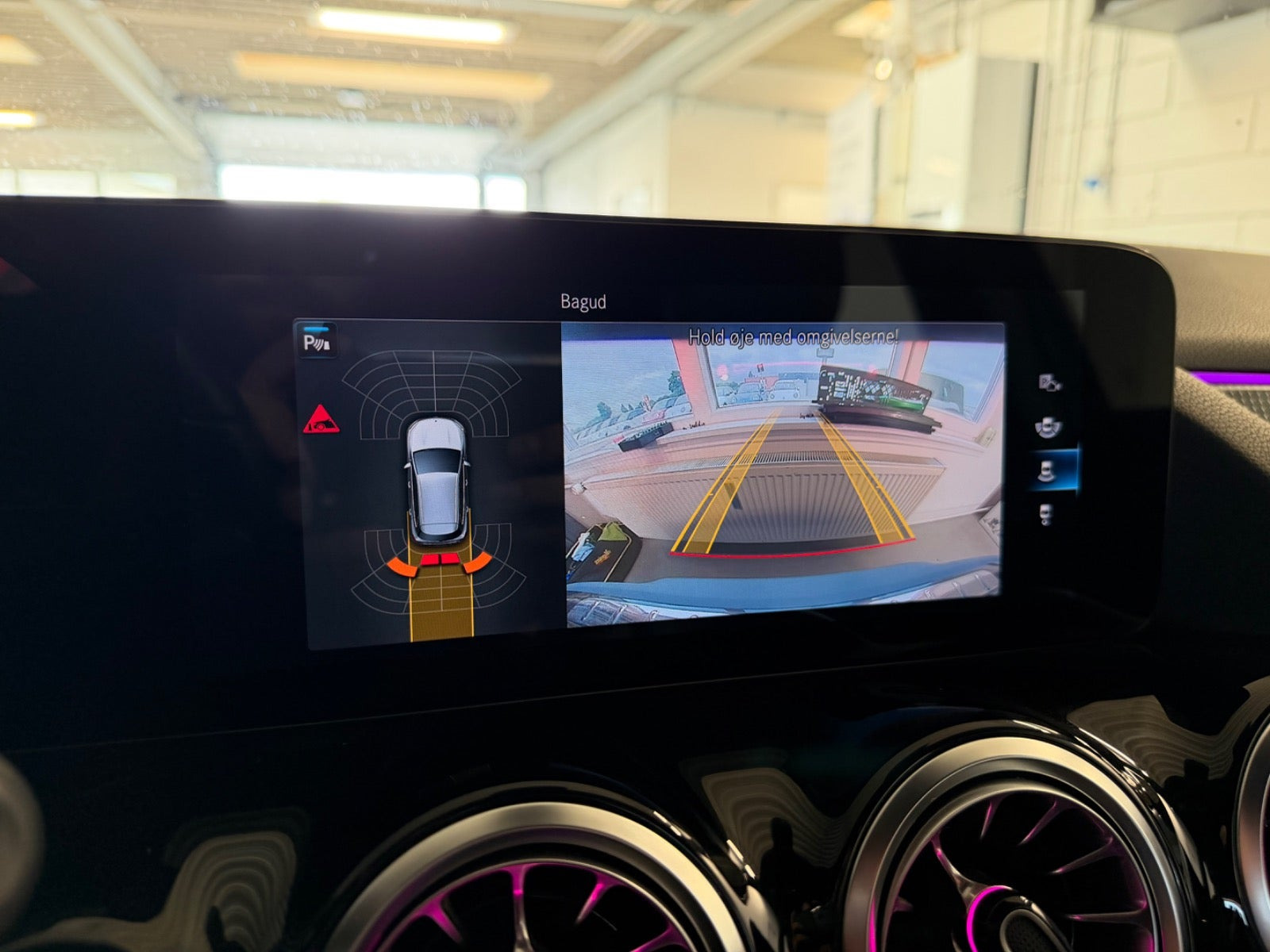 Sort Mercedes EQA250 fra 2021