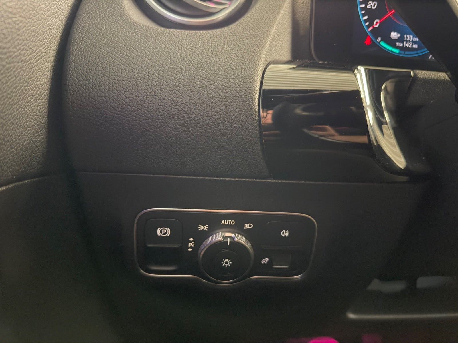 Sort Mercedes EQA250 fra 2021