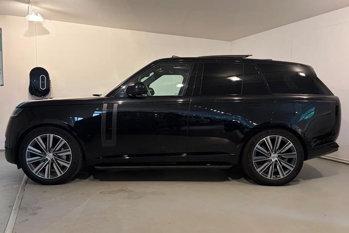 Sort Land Rover Range Rover fra 2023
