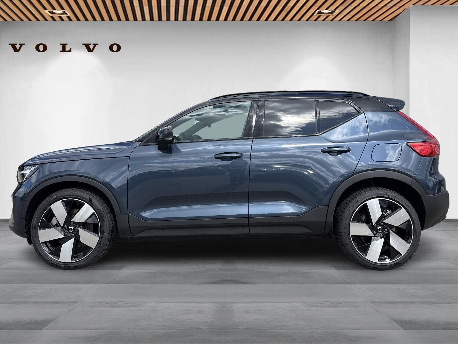 Blå Volvo EX40 fra 2026