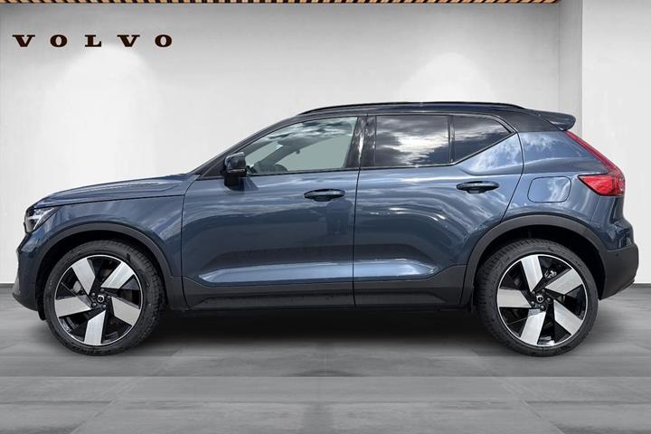 Blå Volvo EX40 fra 2026