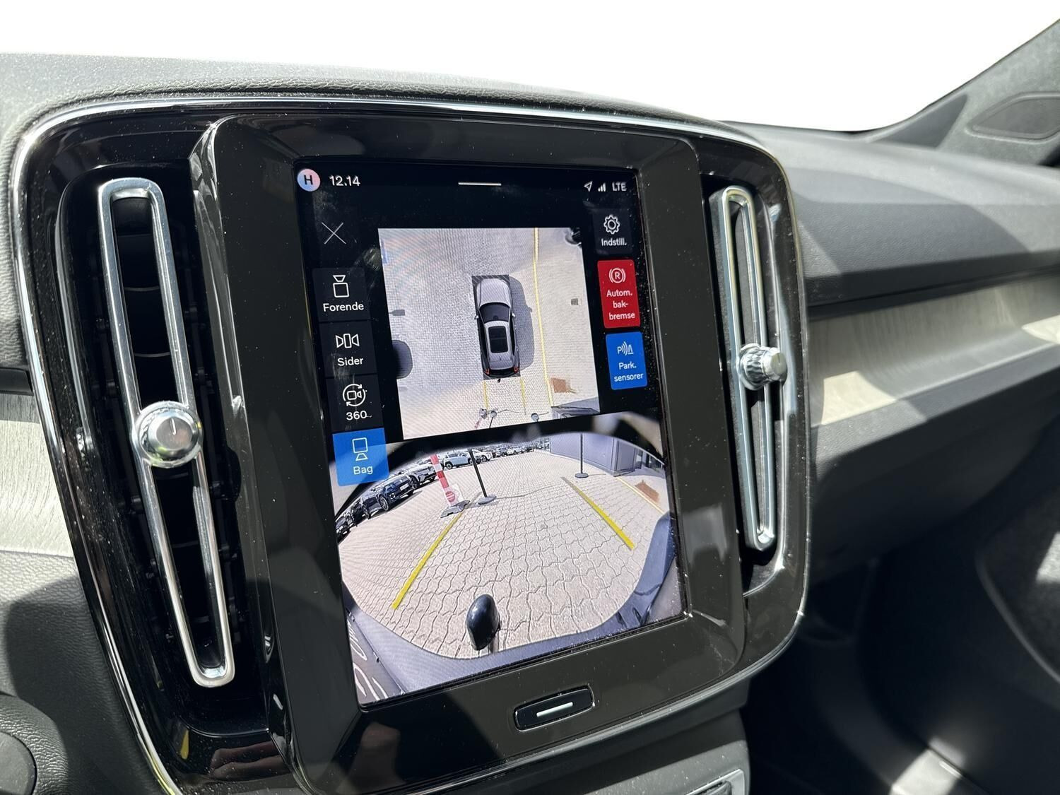 Blå Volvo EX40 fra 2026