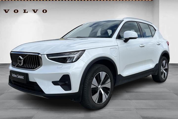 Hvid Volvo XC40 fra 2023