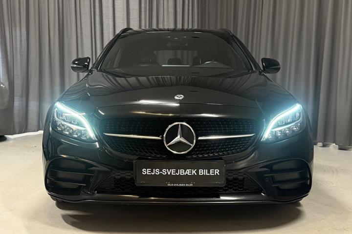 Sort Mercedes C220 d fra 2021