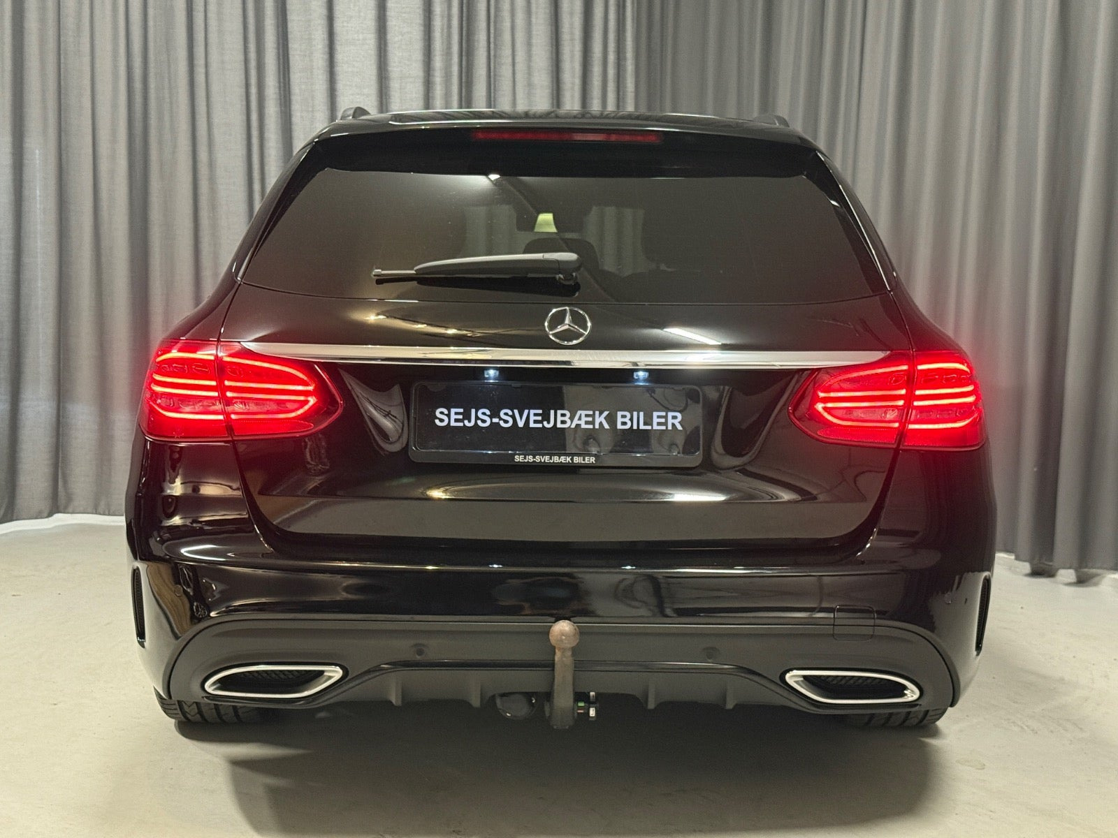 Sort Mercedes C220 d fra 2021