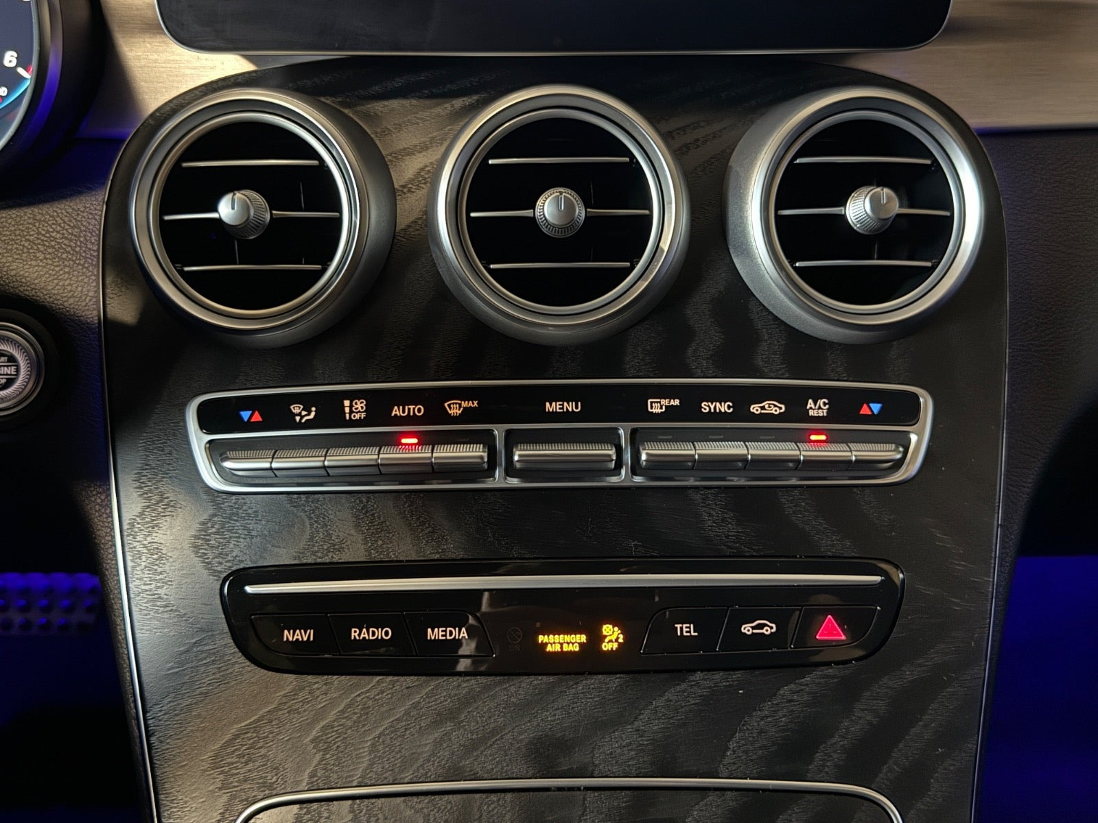 Sort Mercedes C220 d fra 2021
