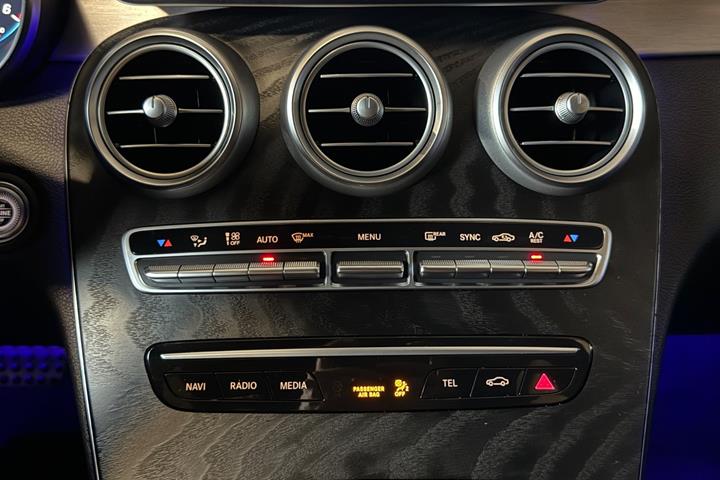 Sort Mercedes C220 d fra 2021
