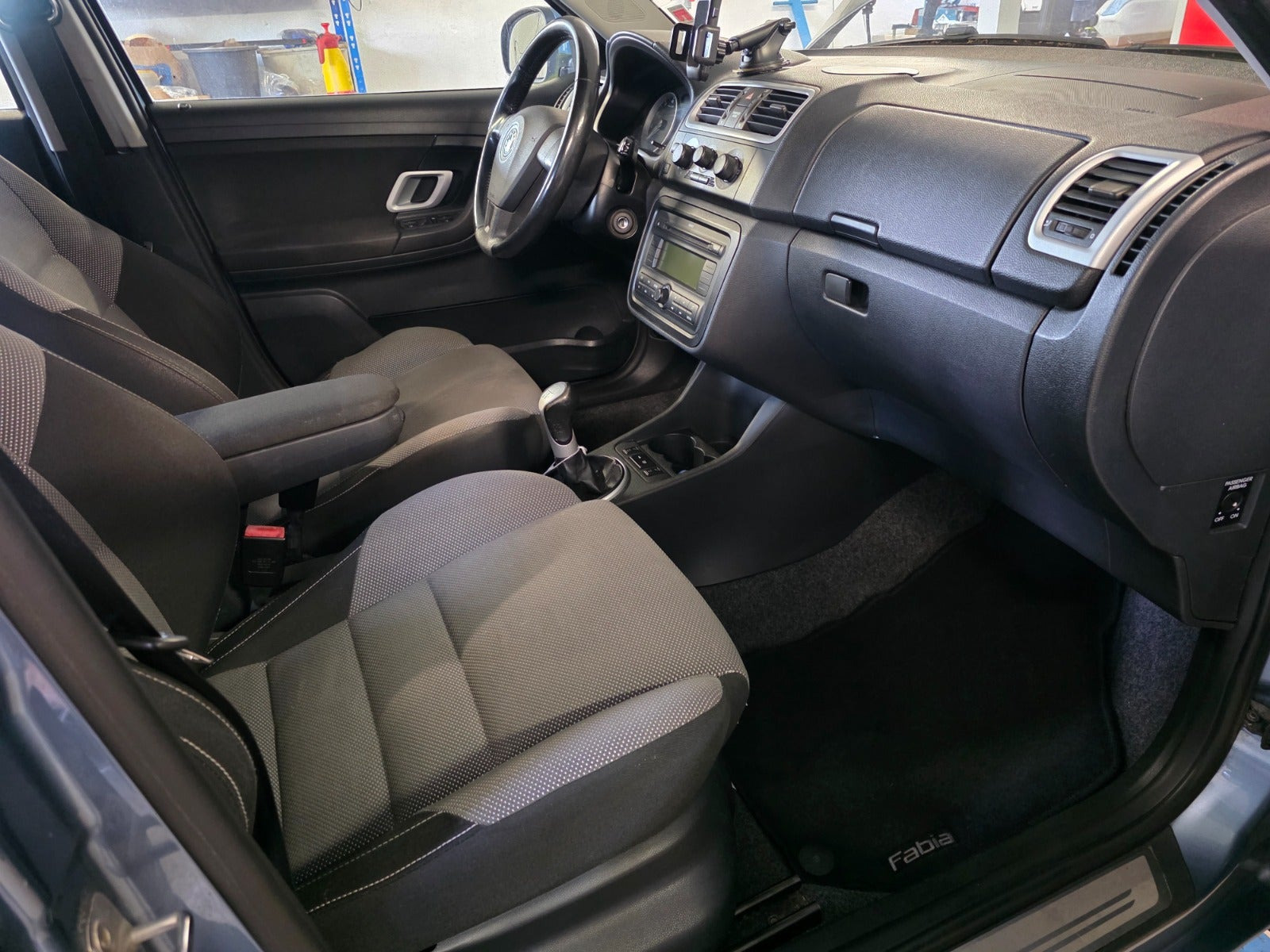 Gul Skoda Fabia fra 2008