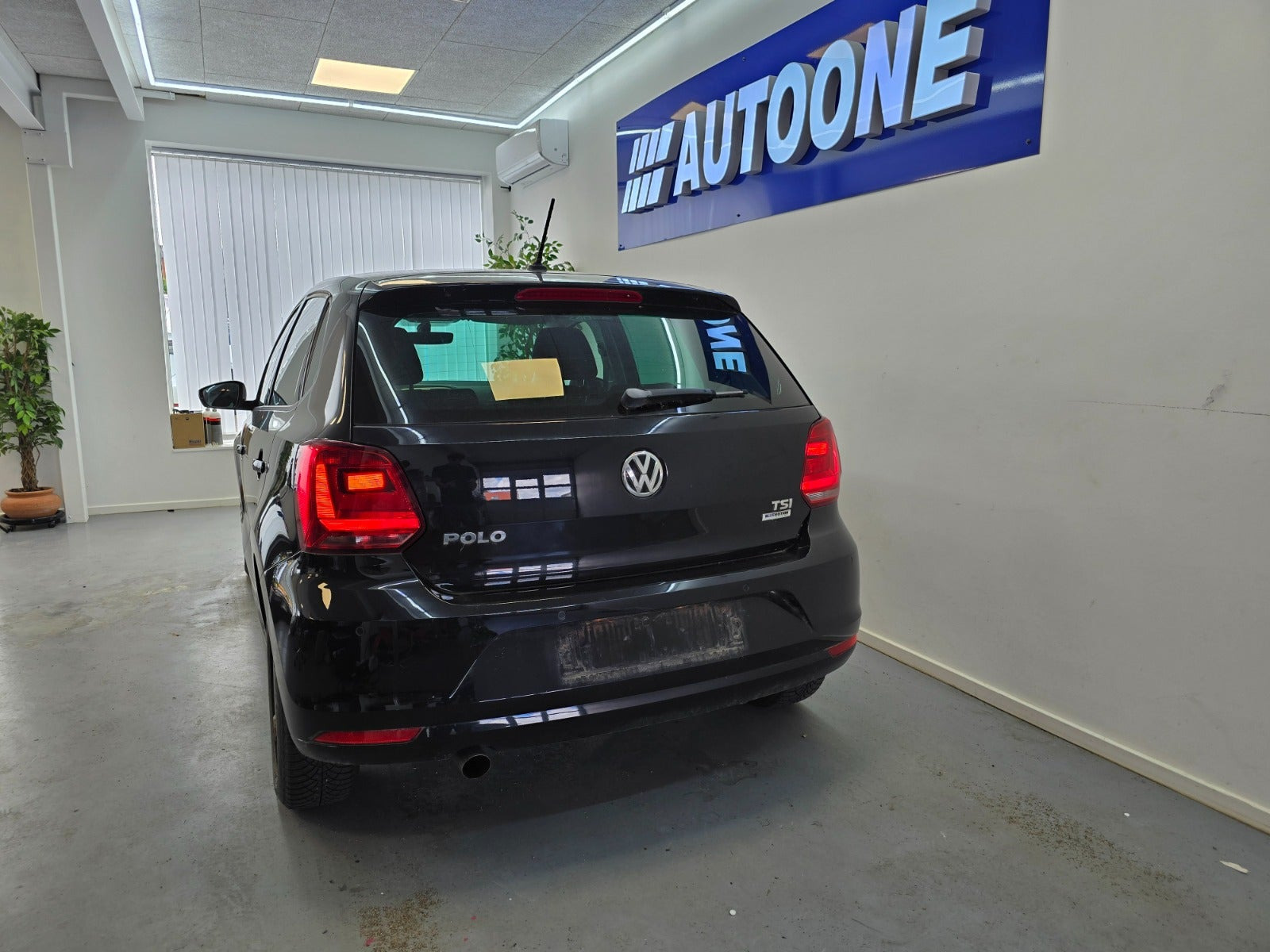 Sort VW Polo fra 2015