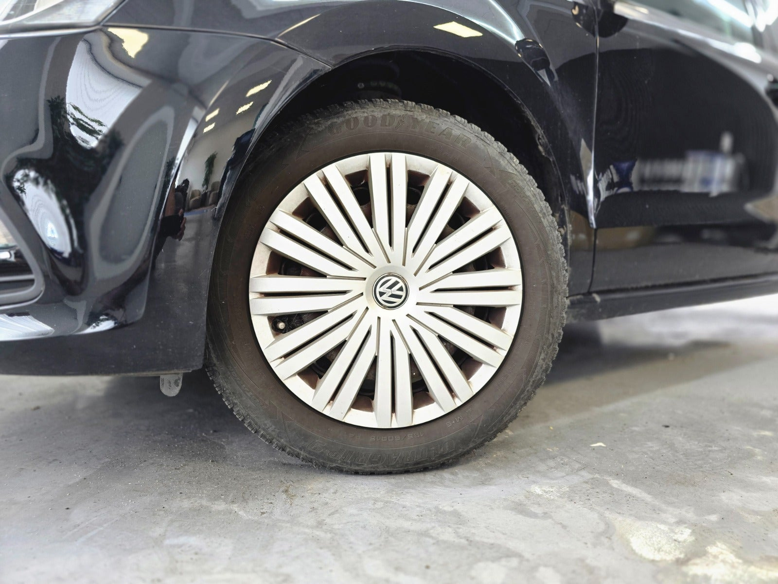 Sort VW Polo fra 2015
