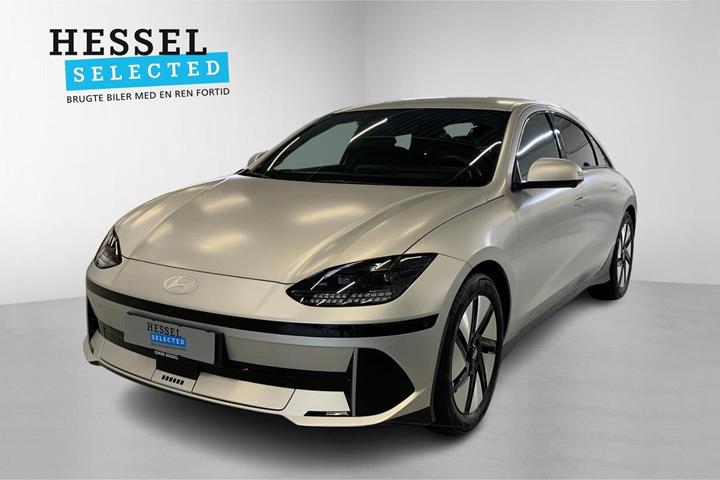 Orange Hyundai Ioniq 6 fra 2023