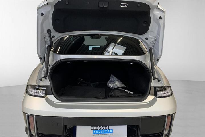 Orange Hyundai Ioniq 6 fra 2023