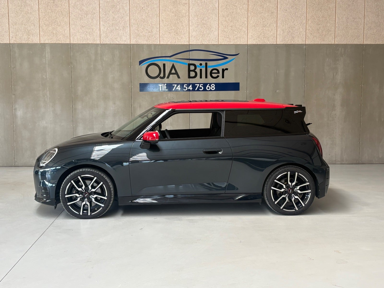 Grå Mini Cooper SE fra 2024