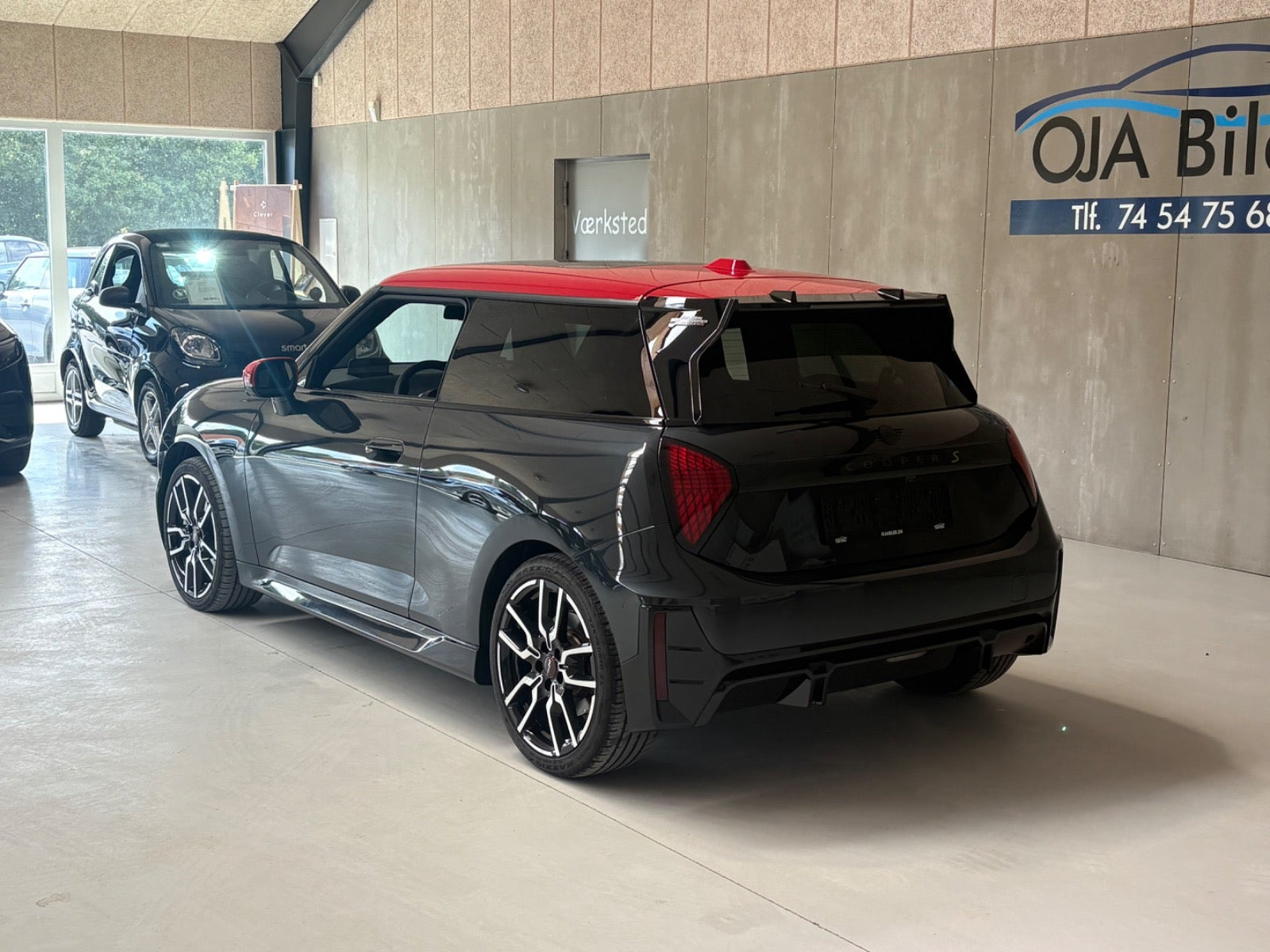 Grå Mini Cooper SE fra 2024