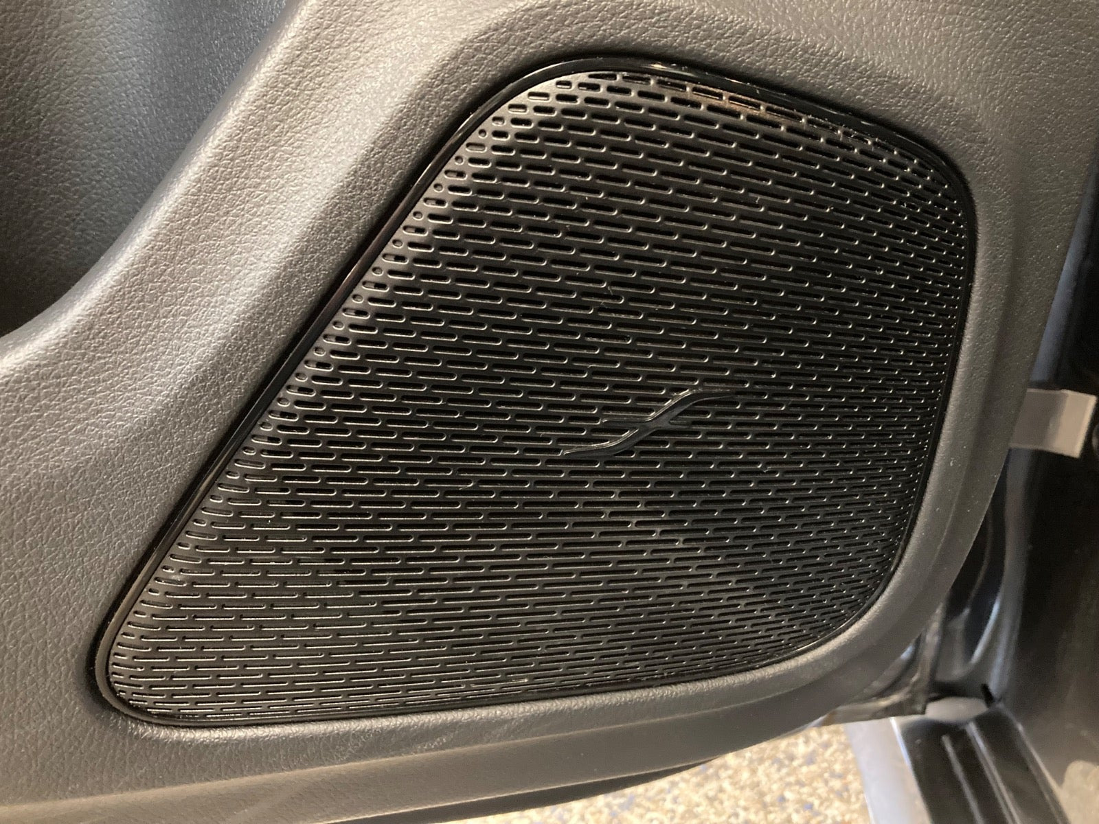 Grå Mercedes CLA200 fra 2020