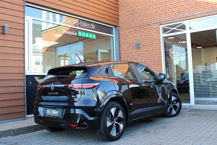 Sort Renault Megane E-Tech fra 2023