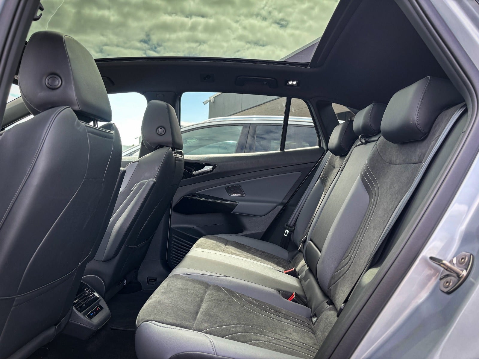 Sølv VW ID.4 fra 2025