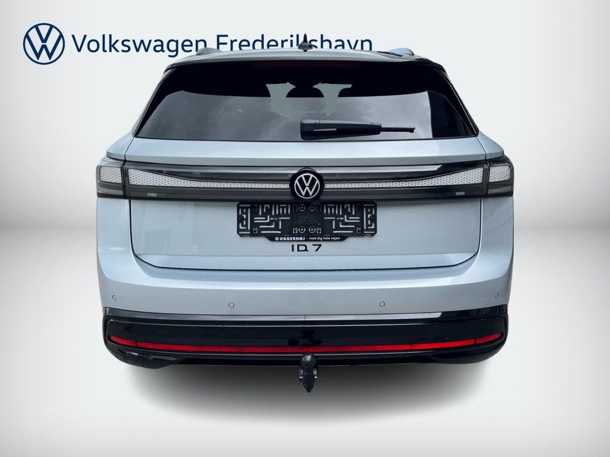Sølv VW ID.7 fra 2026