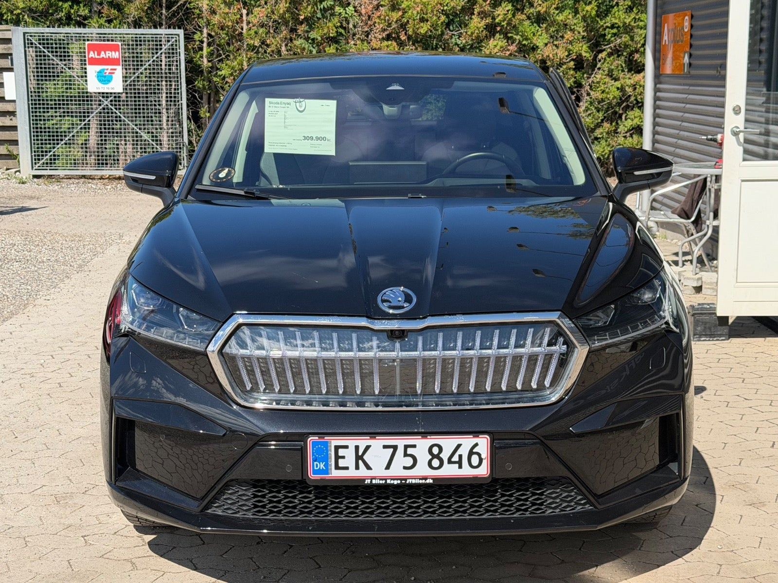 Sort Skoda Enyaq fra 2023