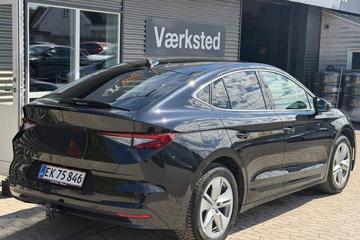 Sort Skoda Enyaq fra 2023
