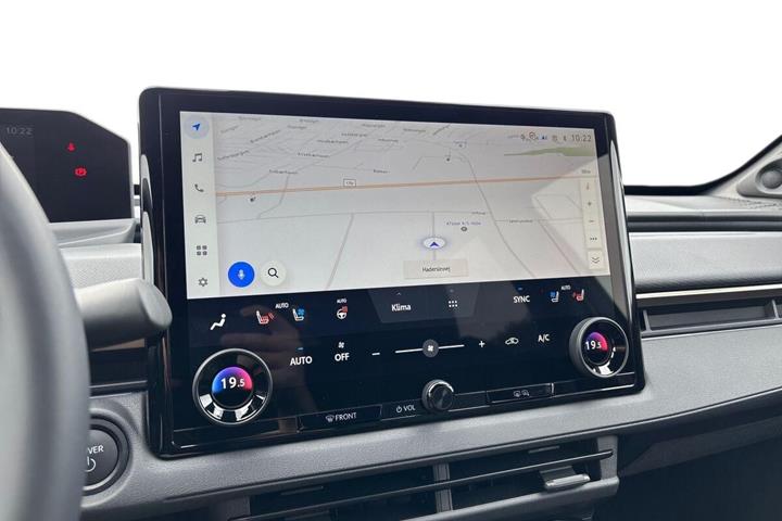 Blå Toyota BZ4X fra 2025