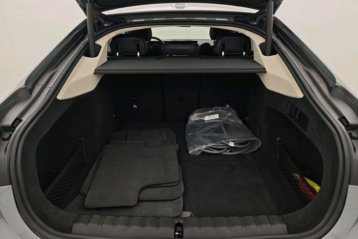 Grå BMW i4 fra 2023