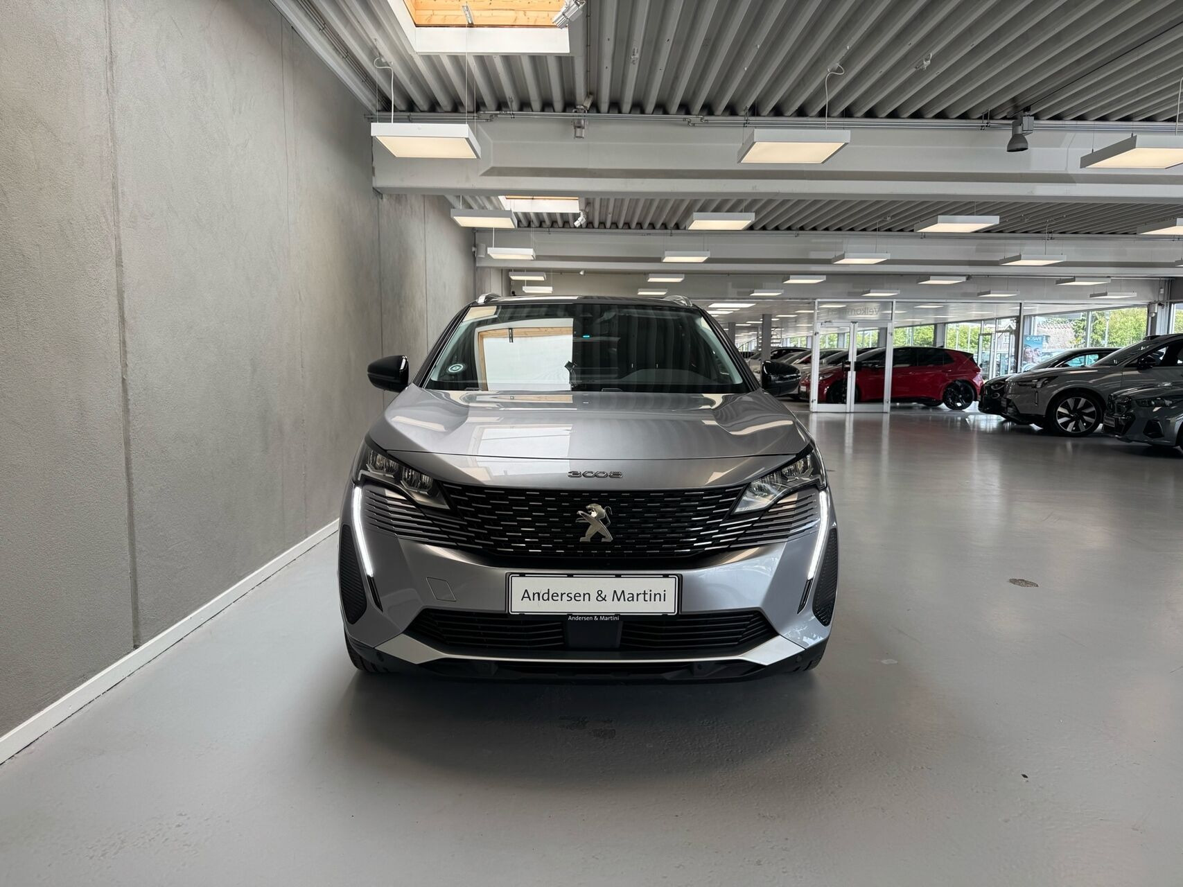 Grå Peugeot 3008 fra 2020