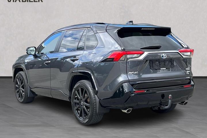 Sort Toyota RAV4 Plug-in fra 2021