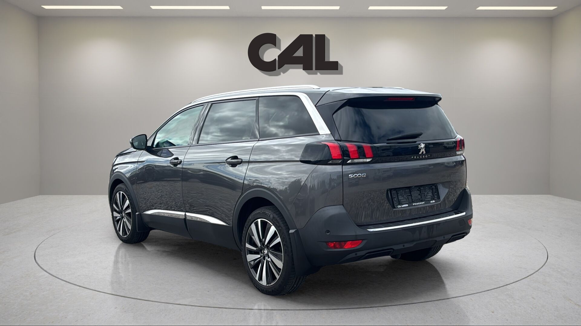 Grå Peugeot 5008 fra 2020