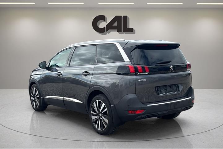 Grå Peugeot 5008 fra 2020