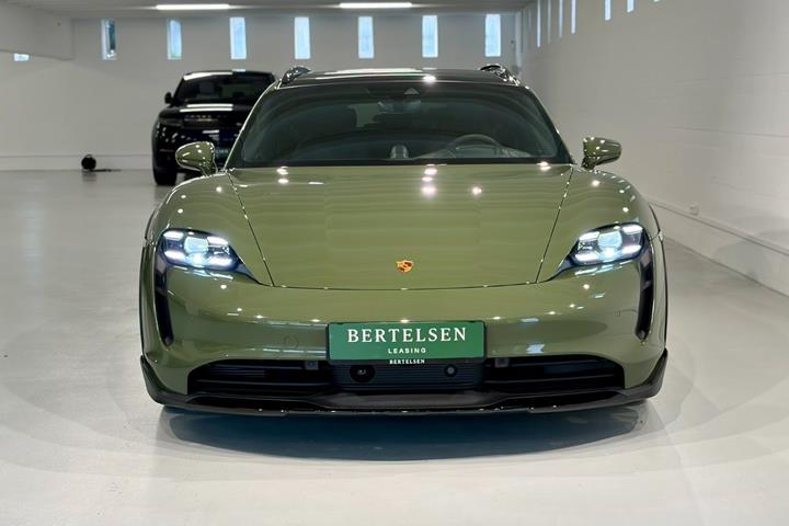 Grøn Porsche Taycan 4 fra 2023