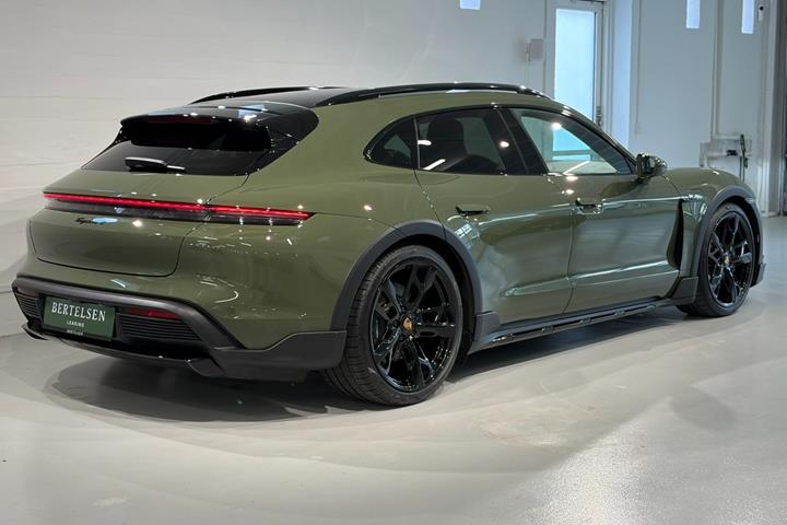 Grøn Porsche Taycan 4 fra 2023