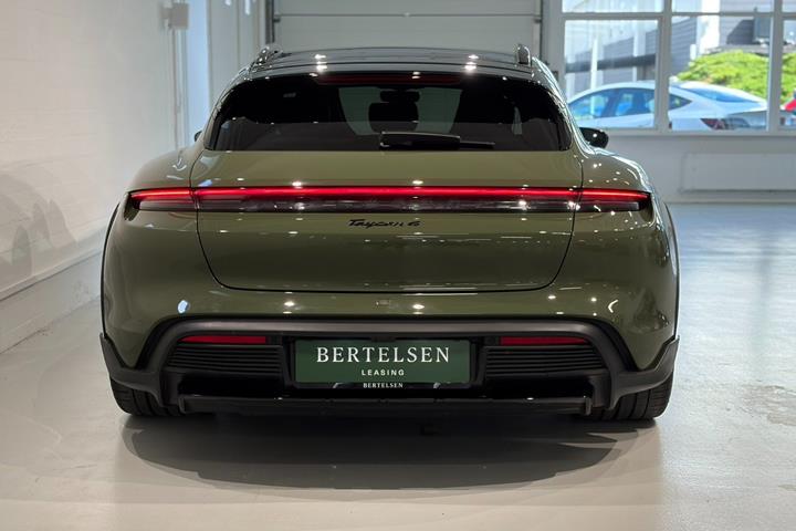 Grøn Porsche Taycan 4 fra 2023