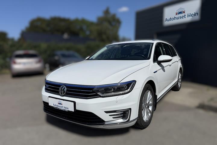 Hvid VW Passat fra 2018