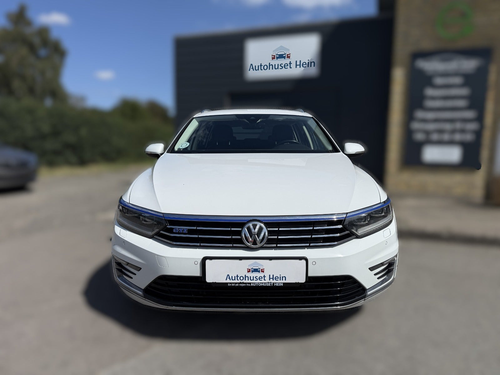 Hvid VW Passat fra 2018
