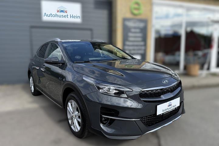 Sort Kia XCeed fra 2021 set udefra